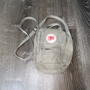 FjallRaven Kanken Crossbody Bag Green